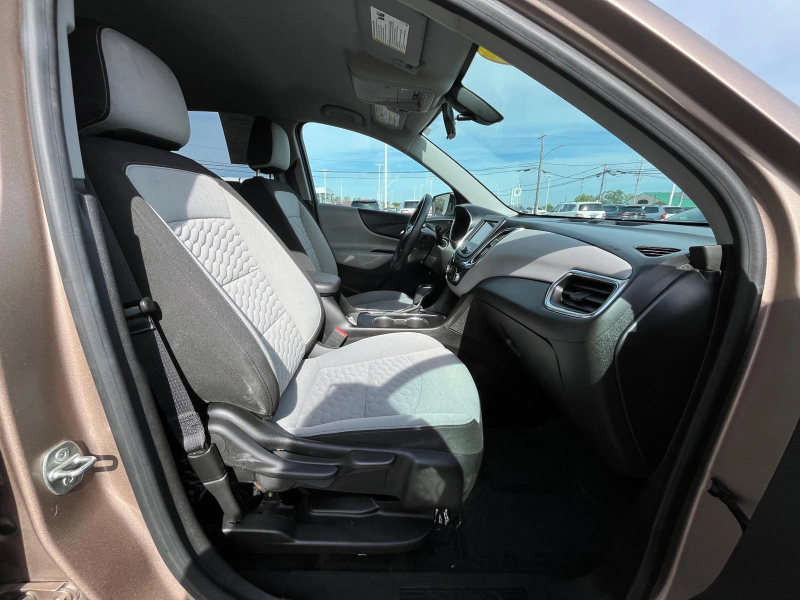 Used 2019 Chevrolet Equinox LS w/ LS Convenience Package FWD image 32