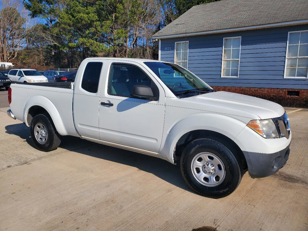 Used 2014 Nissan Frontier S image 3