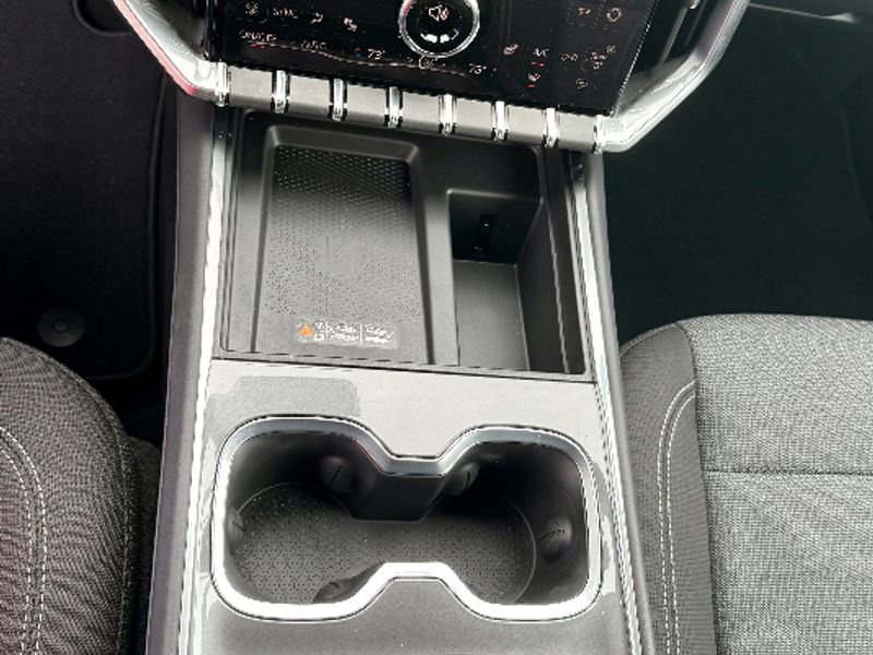 New 2025 GMC Acadia Elevation image 22