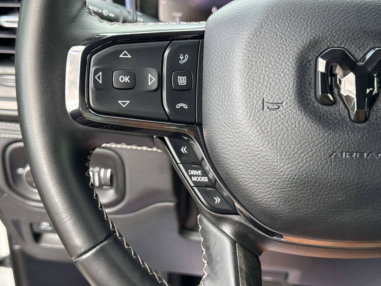 Used 2025 RAM 1500 Limited AWD/4WD image 23