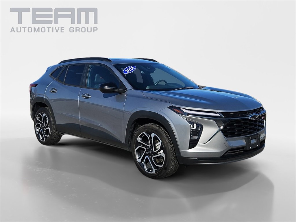 Used 2024 Chevrolet Trax RS w/ Sunroof Package image 1