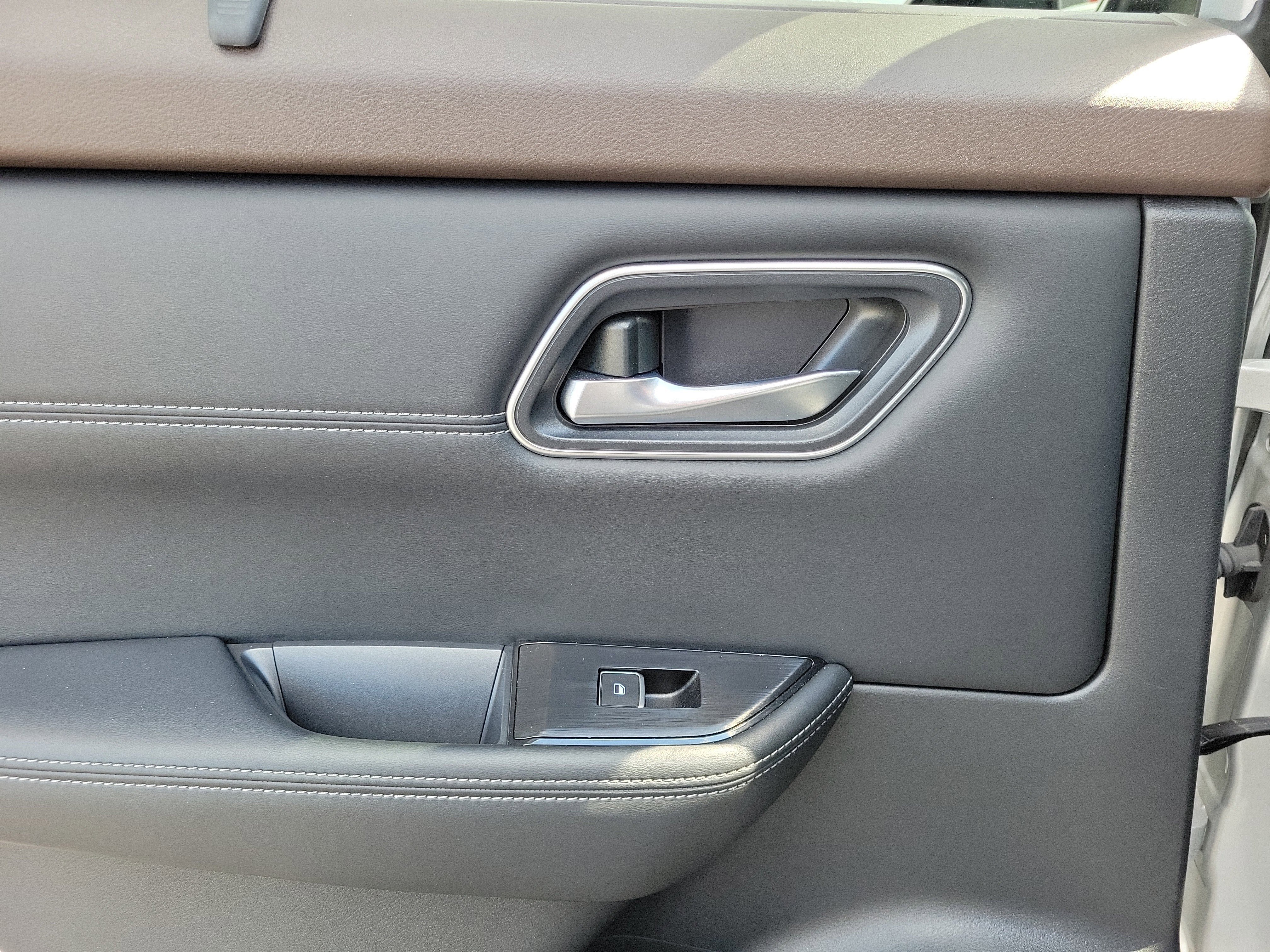 Certified 2021 Nissan Rogue SL w/ Premium Package image 12