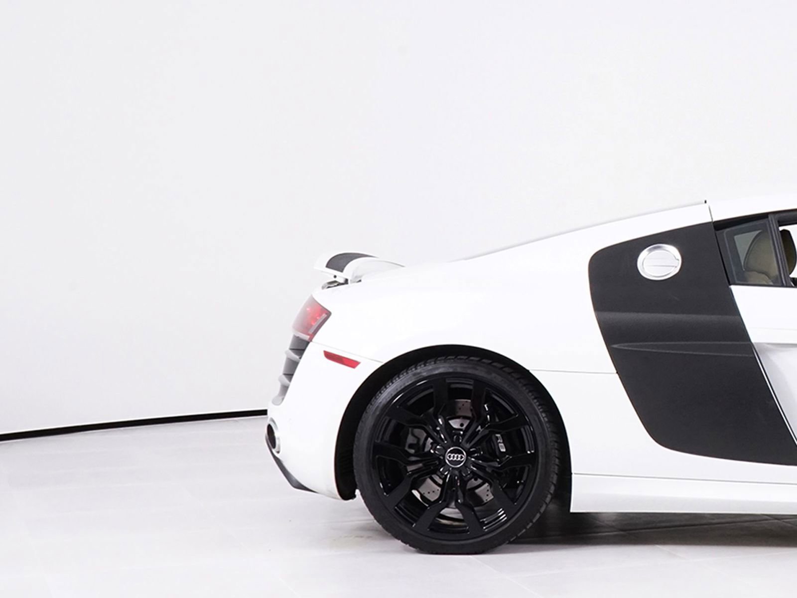 Used 2011 Audi R8 V10 AWD/4WD image 14