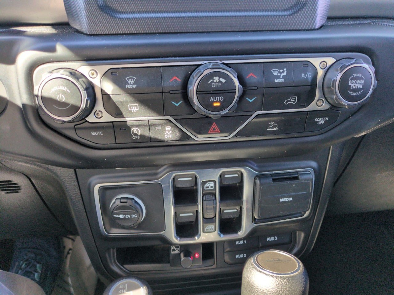 Used 2021 Jeep Gladiator Sport AWD/4WD image 20