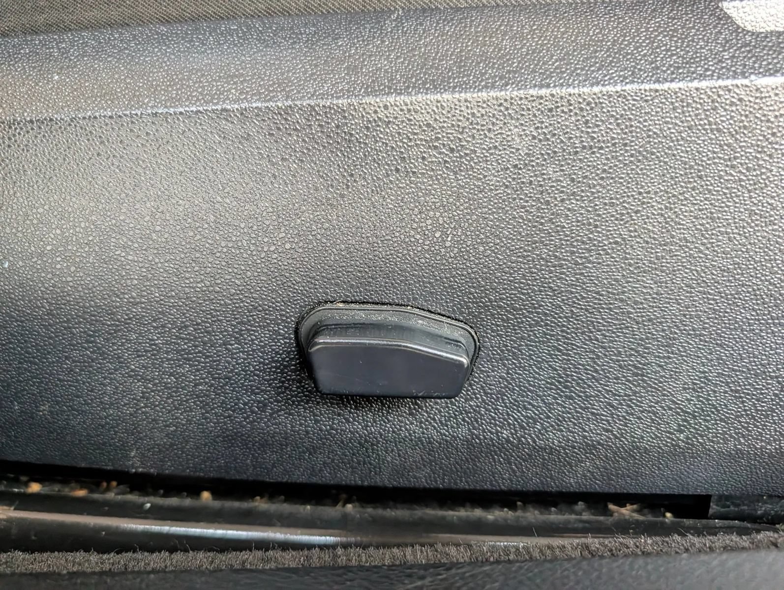 Used 2012 Chrysler 200 S FWD image 28