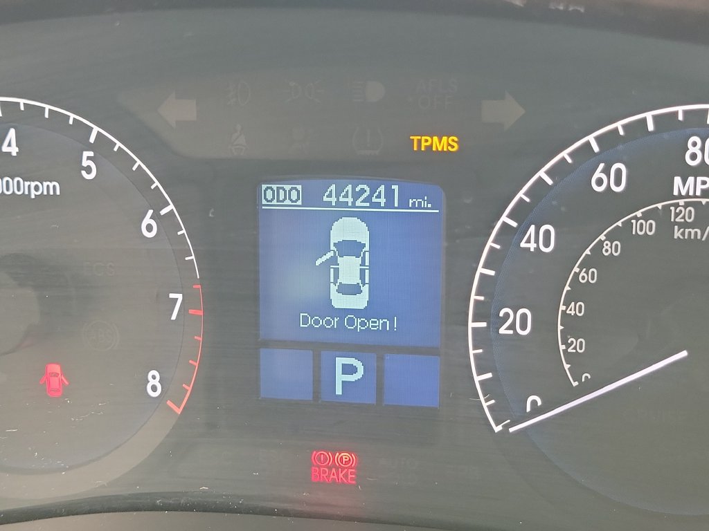 Used 2010 Hyundai Genesis 3.8 RWD image 29