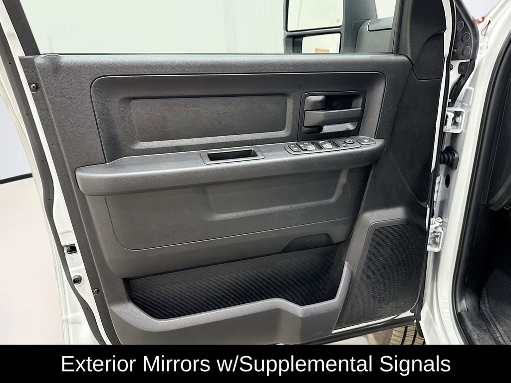 Used 2024 RAM 2500 Tradesman w/ Chrome Appearance Group image 11