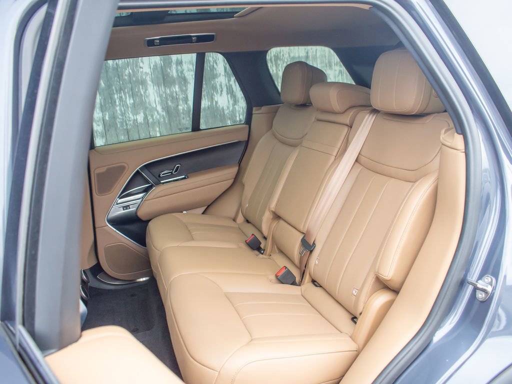 Certified 2024 Land Rover Range Rover SE AWD/4WD image 36