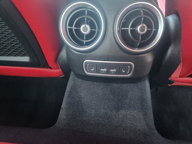 Used 2024 Alfa Romeo Giulia Veloce AWD/4WD image 16