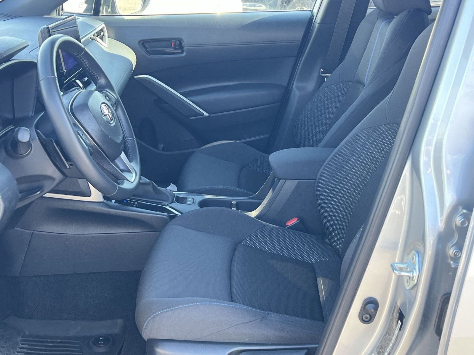 Used 2024 Toyota Corolla Cross SE image 13