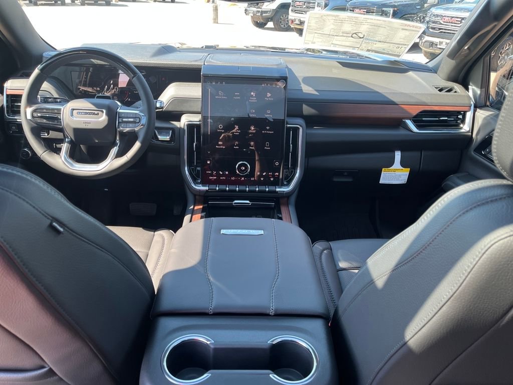 New 2026 GMC Yukon XL Denali w/ Denali Reserve Package image 12