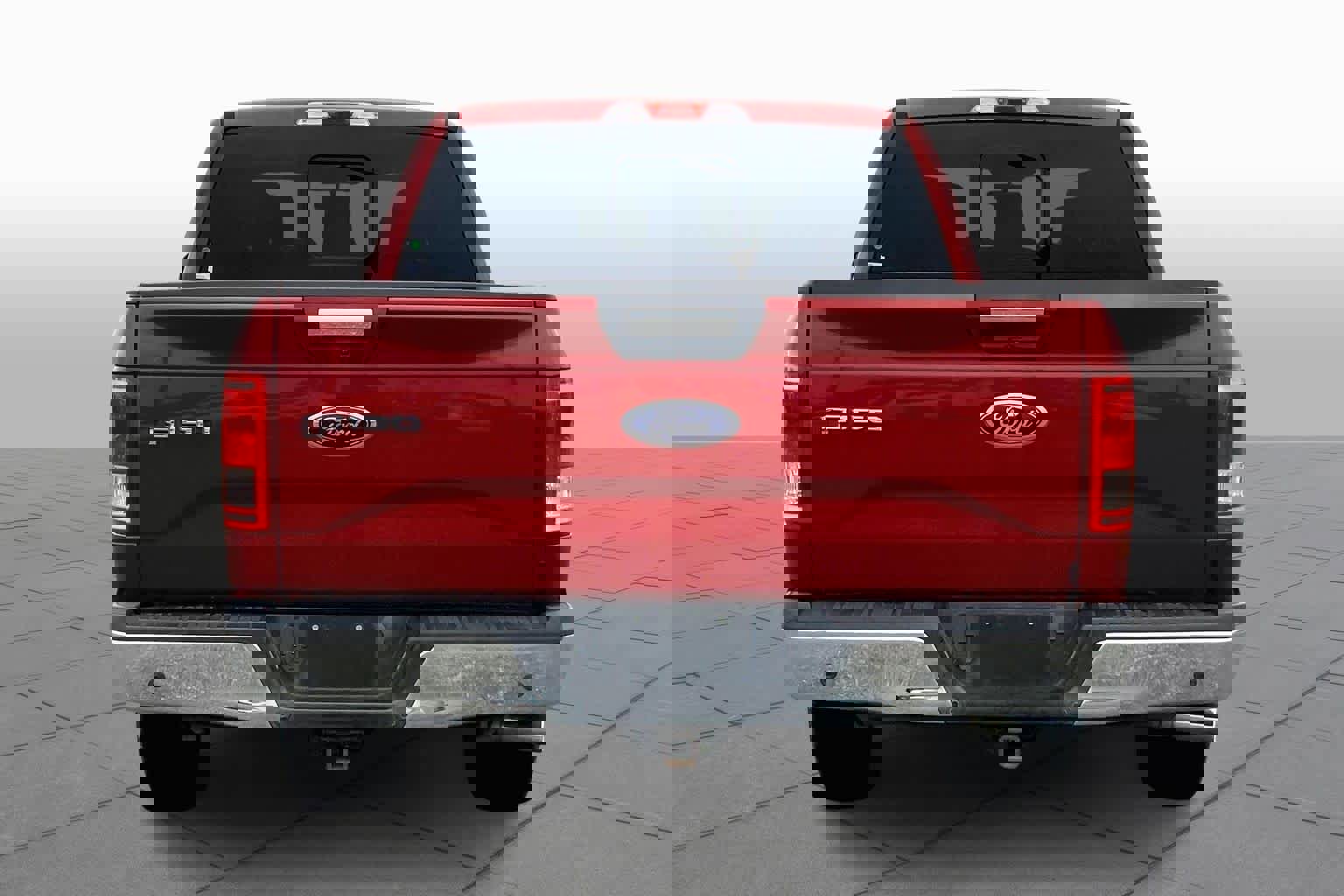 Used 2015 Ford F150 XLT w/ Equipment Group 302A Luxury image 4