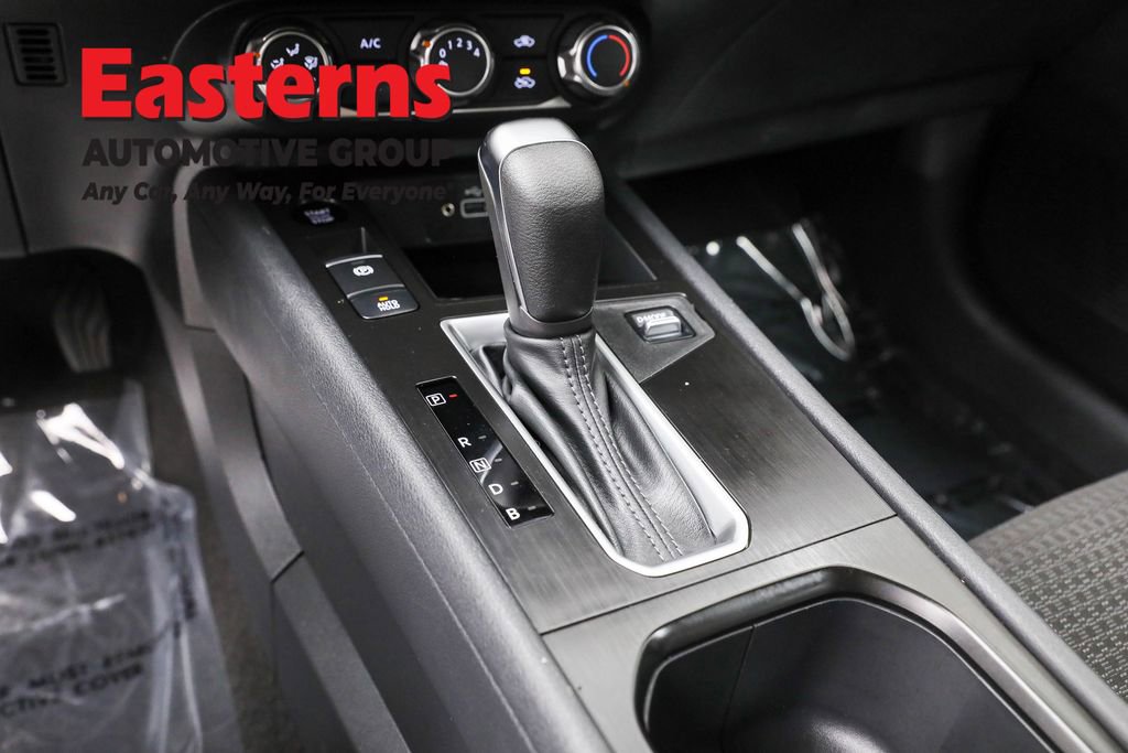 Used 2025 Nissan Kicks S image 13