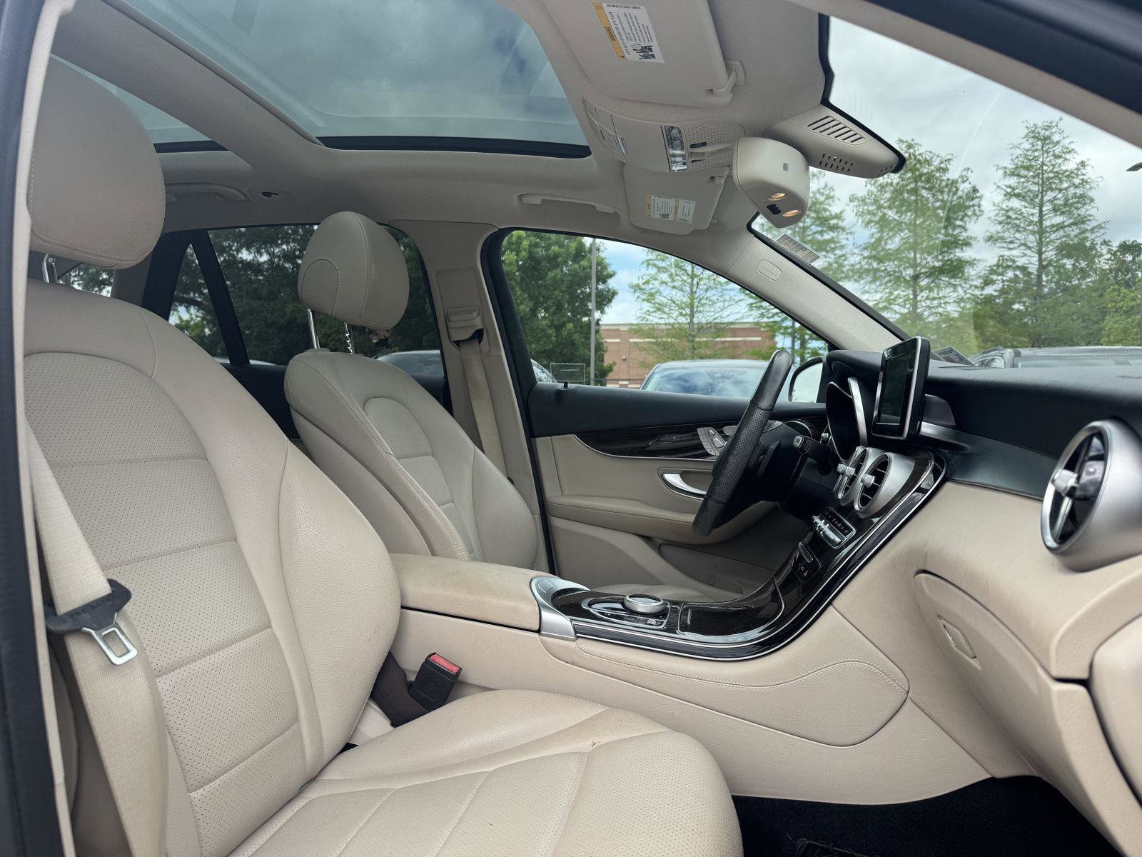 Used 2019 Mercedes-Benz GLC 300 image 30