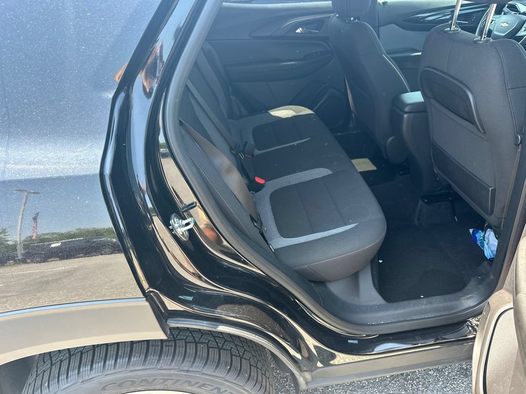 Used 2025 Chevrolet TrailBlazer LT AWD/4WD image 15
