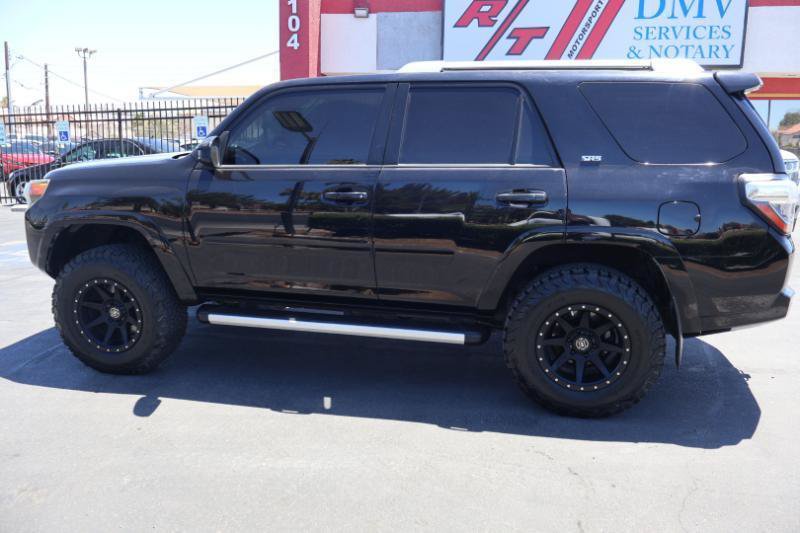 Used 2016 Toyota 4Runner SR5 AWD/4WD image 4
