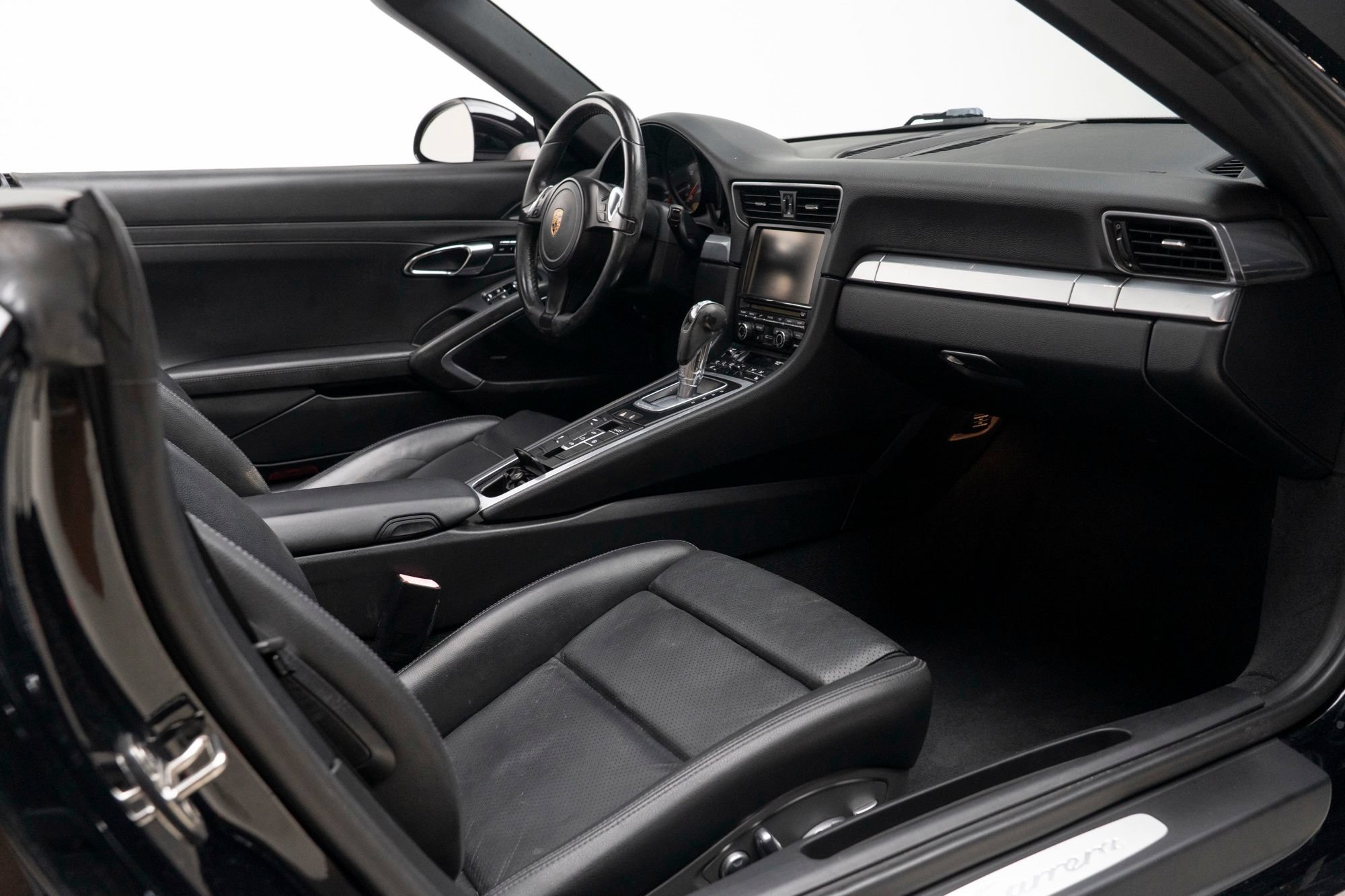 Used 2013 Porsche 911 Carrera 4 AWD/4WD image 23