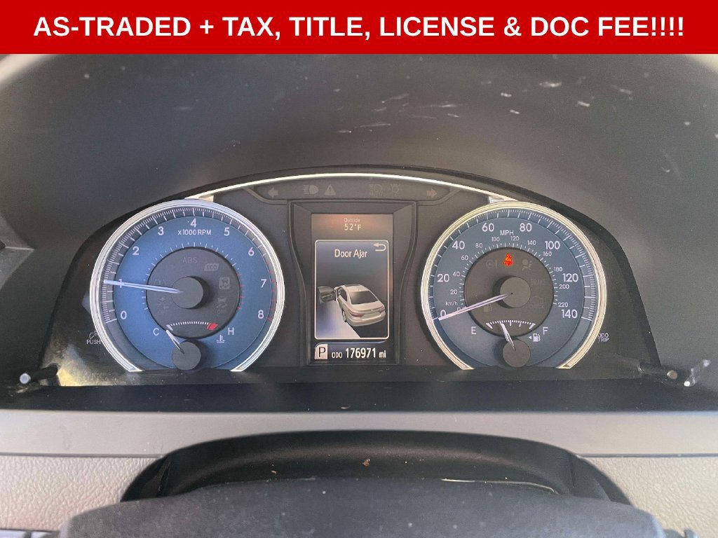 Used 2016 Toyota Camry LE w/ Moonroof Package FWD image 24