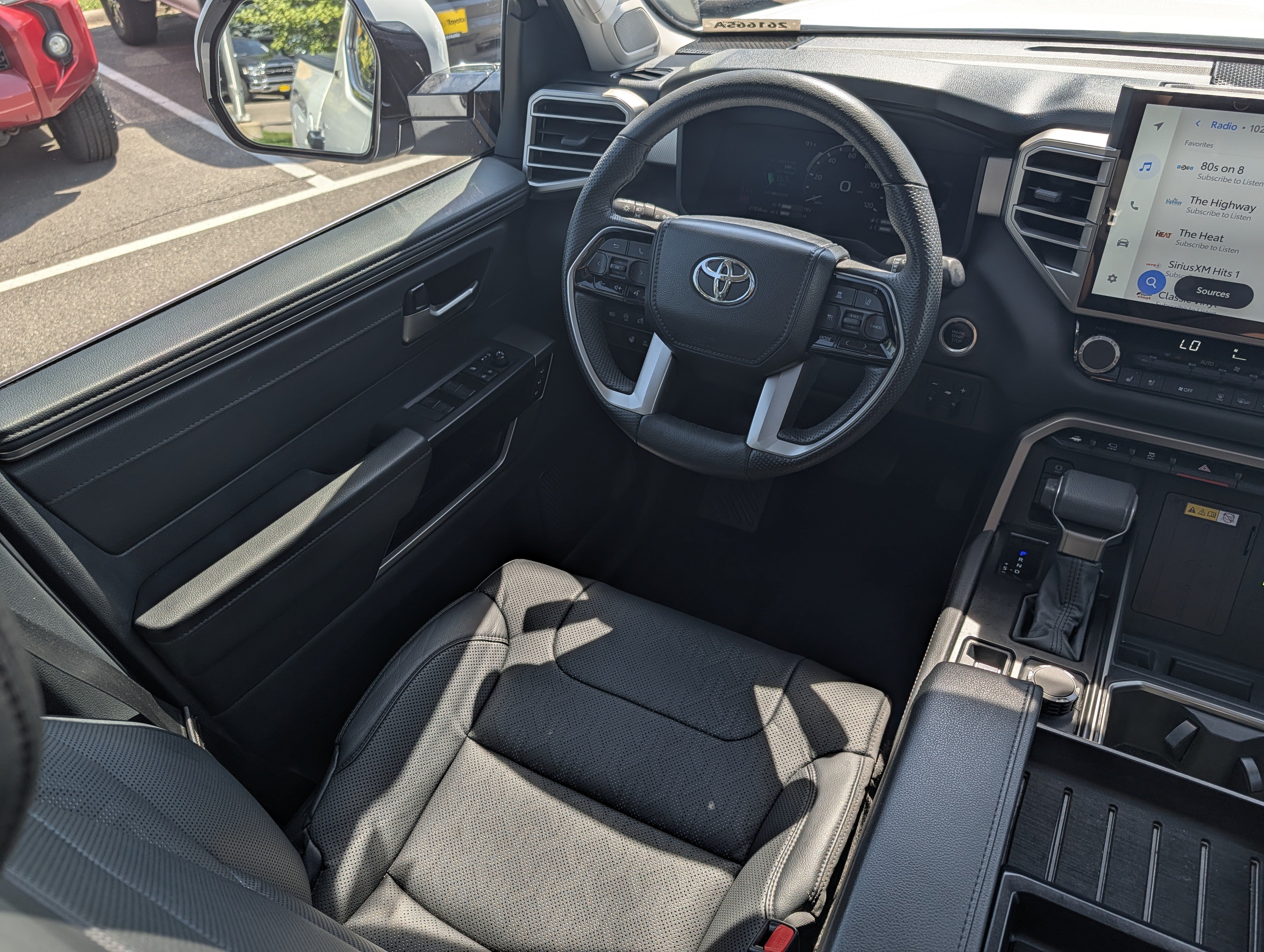 Used 2024 Toyota Tundra Limited AWD/4WD image 9