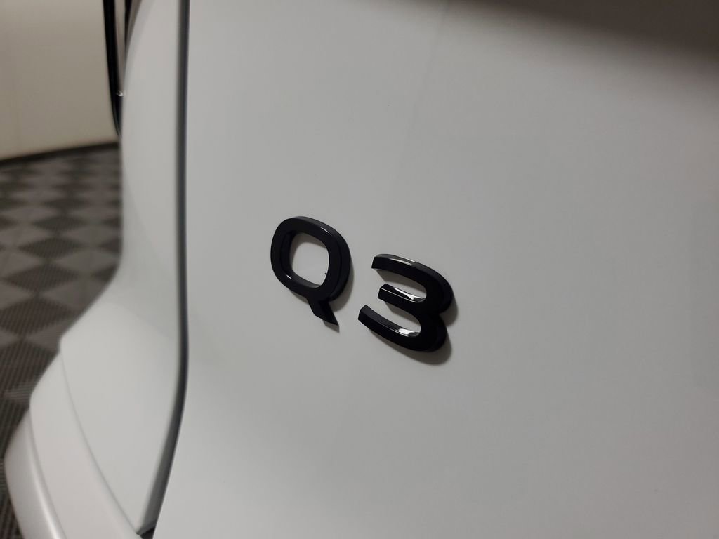 New 2026 Audi Q3 quattro 2.0T image 8