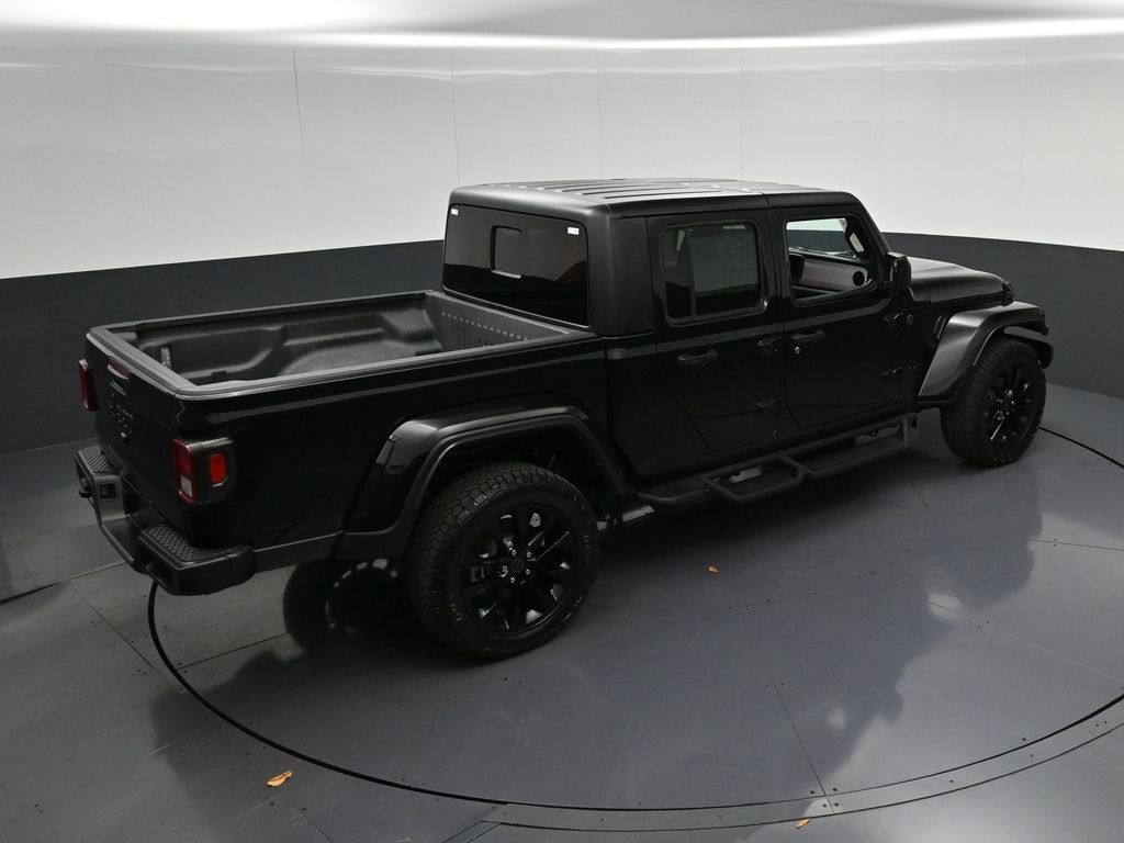 Used 2025 Jeep Gladiator Sport AWD/4WD image 18