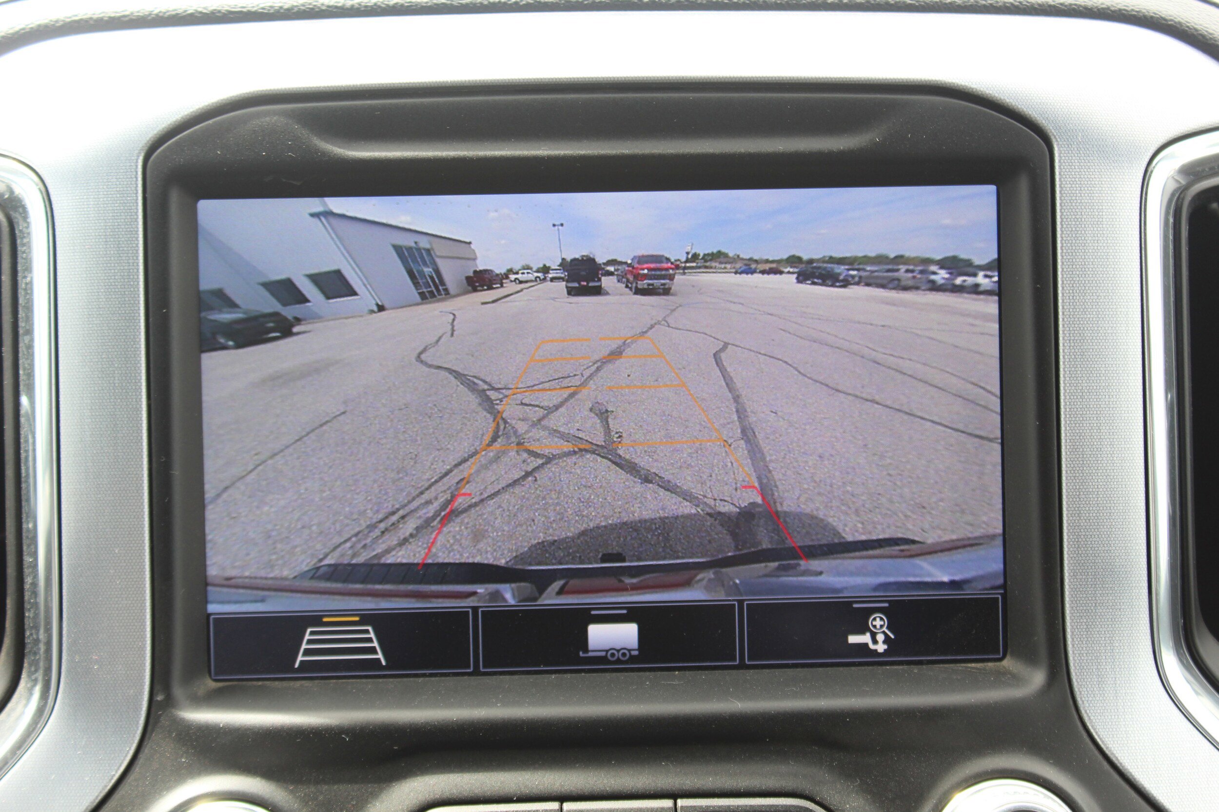 Used 2020 GMC Sierra 2500 SLT w/ Driver Alert Package I AWD/4WD image 14