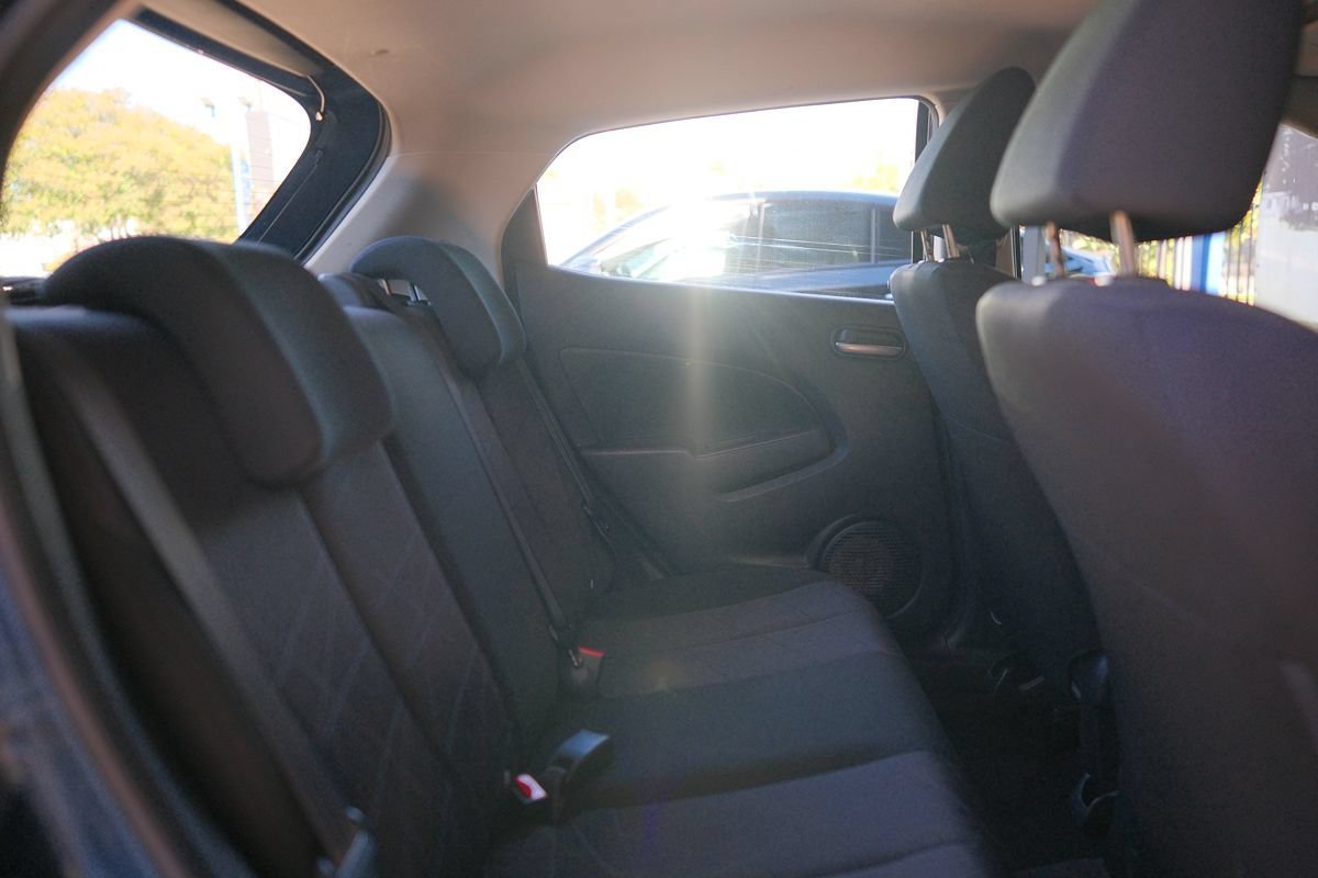 Used 2014 MAZDA MAZDA2 Sport FWD image 25
