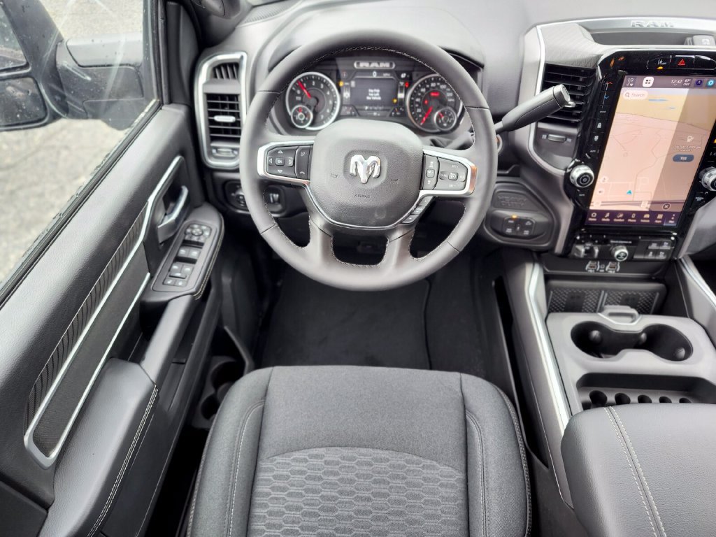 New 2026 RAM 2500 Big Horn AWD/4WD image 13