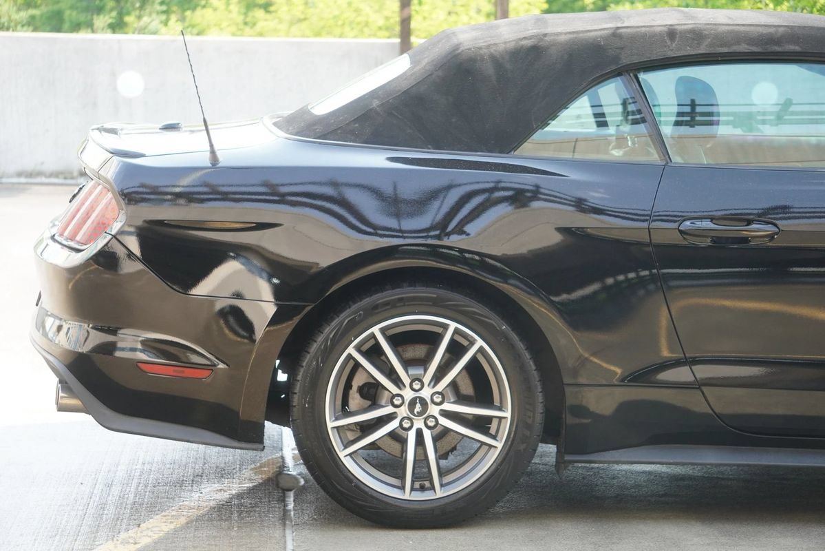 Used 2015 Ford Mustang Premium RWD image 32