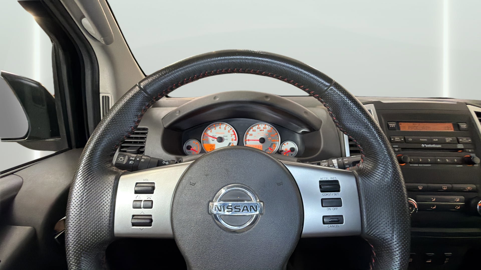 Used 2011 Nissan Xterra PRO-4X AWD/4WD image 29