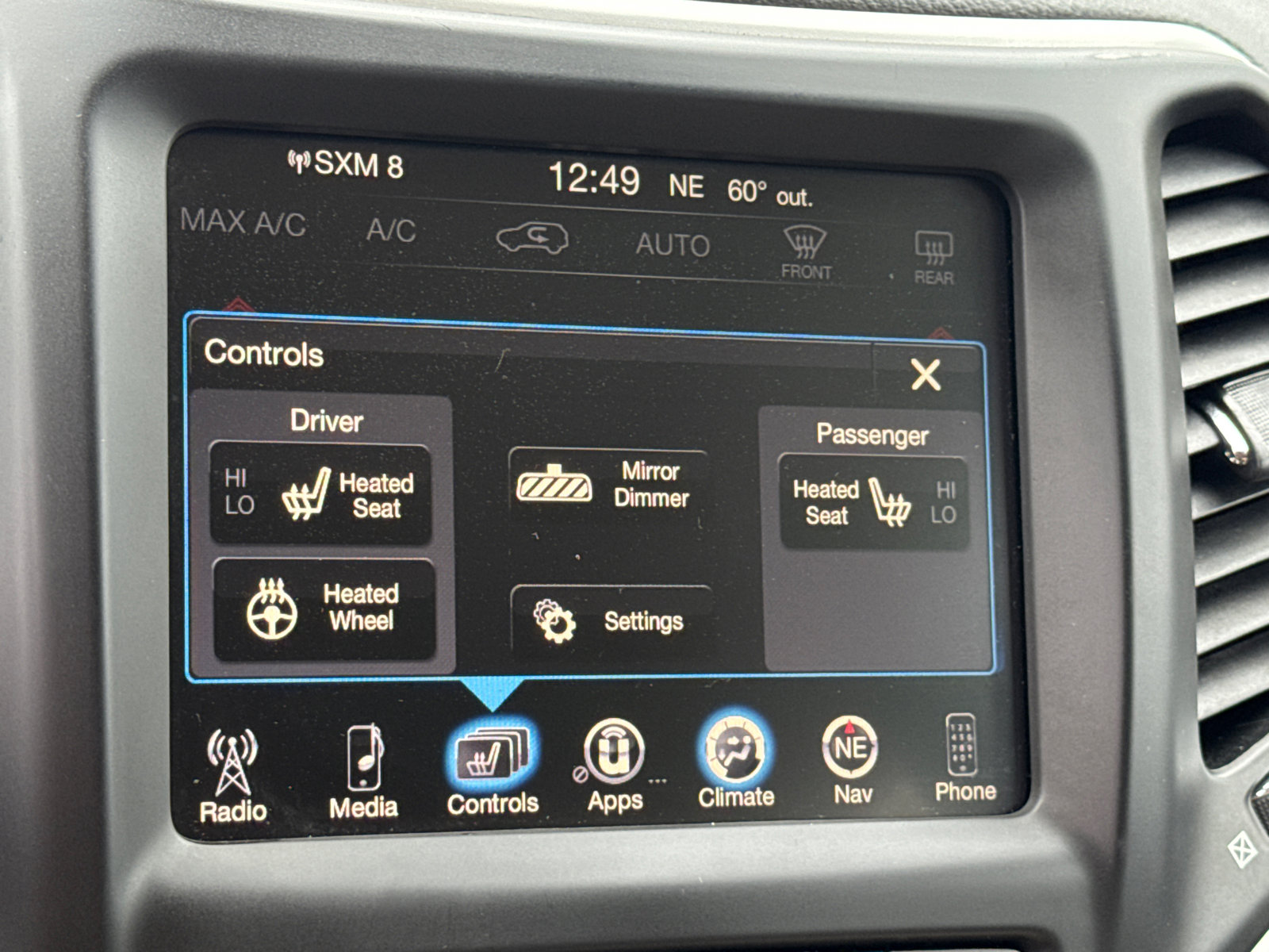 Used 2016 Jeep Cherokee Limited w/ Technology Group image 34