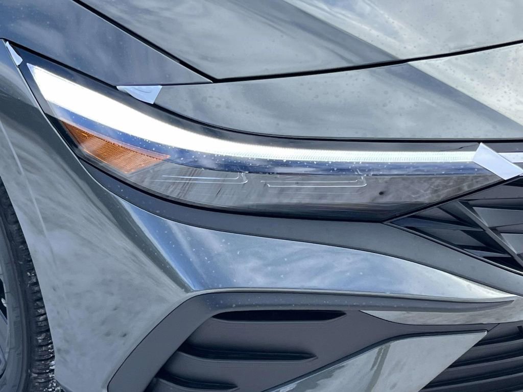 New 2026 Hyundai Elantra Sport image 7