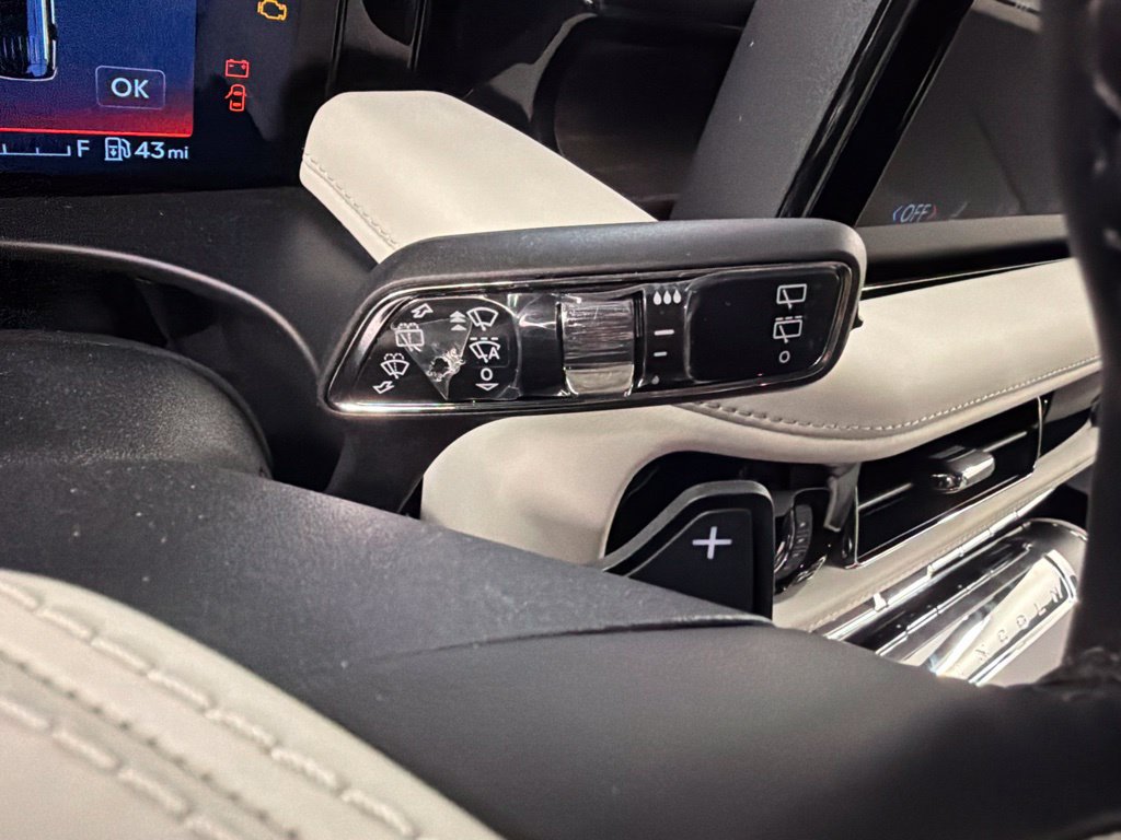 New 2027 Lincoln Aviator Black Label w/ Dynamic Handling Package AWD/4WD image 20