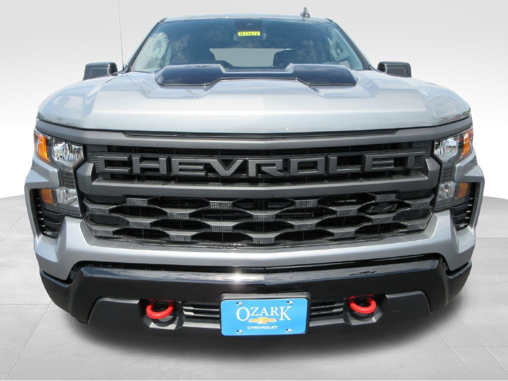 New 2026 Chevrolet Silverado 1500 Custom Trail Boss w/ LPO, Dark Essentials Package AWD/4WD image 9