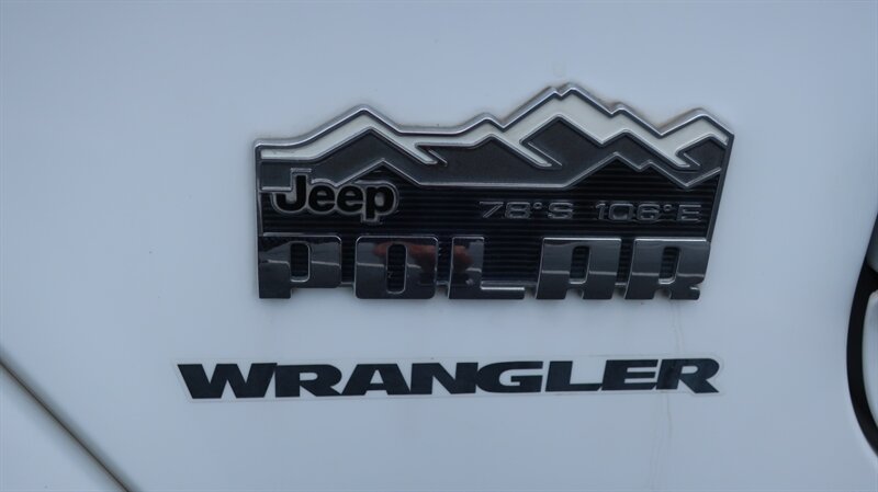 Used 2014 Jeep Wrangler Sahara AWD/4WD image 11