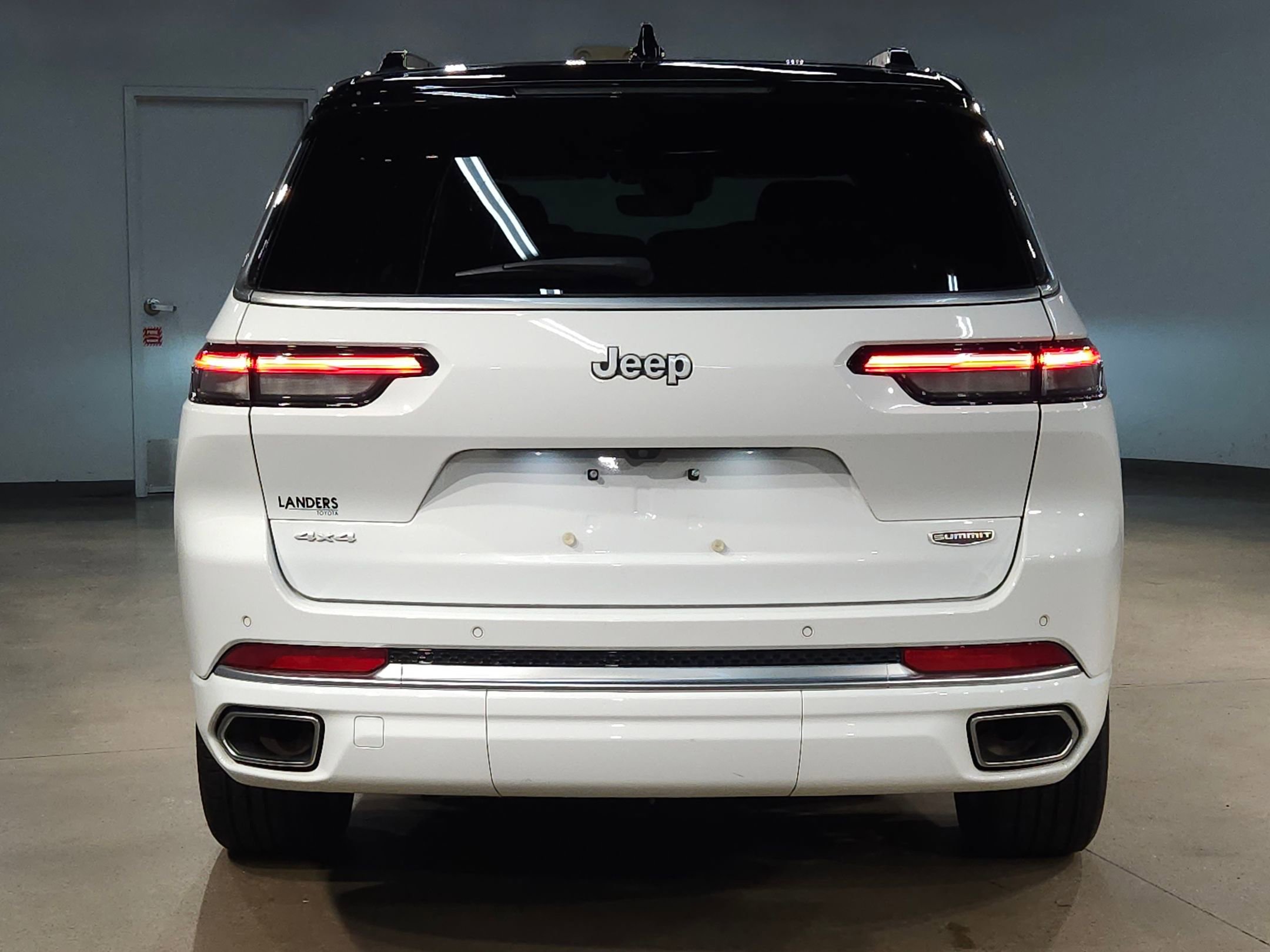 Used 2024 Jeep Grand Cherokee L Summit image 6