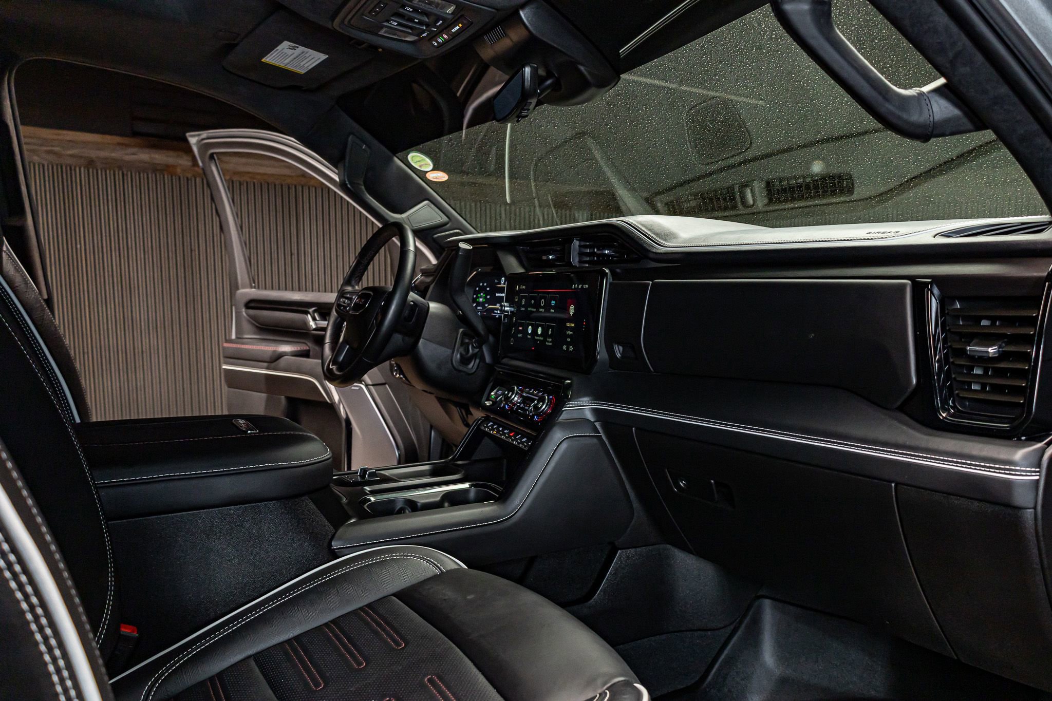 Used 2025 GMC Sierra 2500 AT4X image 20