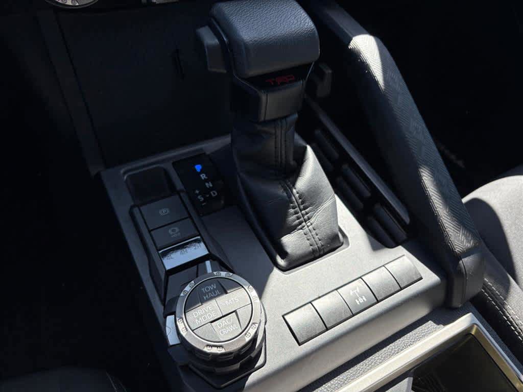 Used 2025 Toyota Tacoma TRD Off-Road AWD/4WD image 17