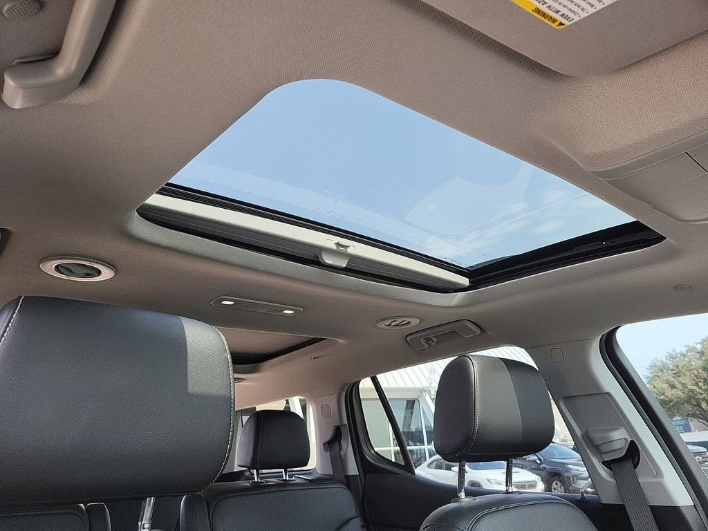 Used 2022 GMC Acadia SLT w/ Elevation Edition image 19