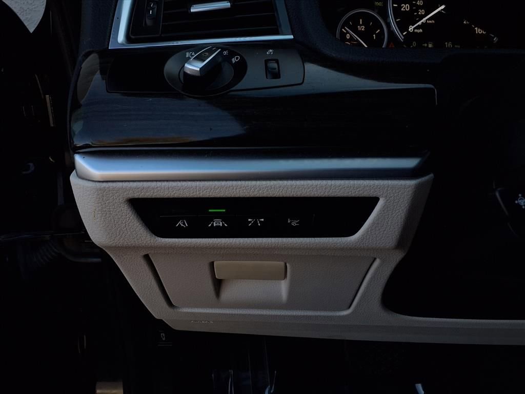 Used 2017 BMW 550i Gran Turismo xDrive 550i xDrive Gran Turismo image 13