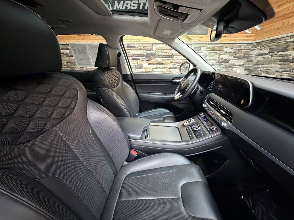 Used 2022 Hyundai Palisade Limited w/ Winter Package image 14
