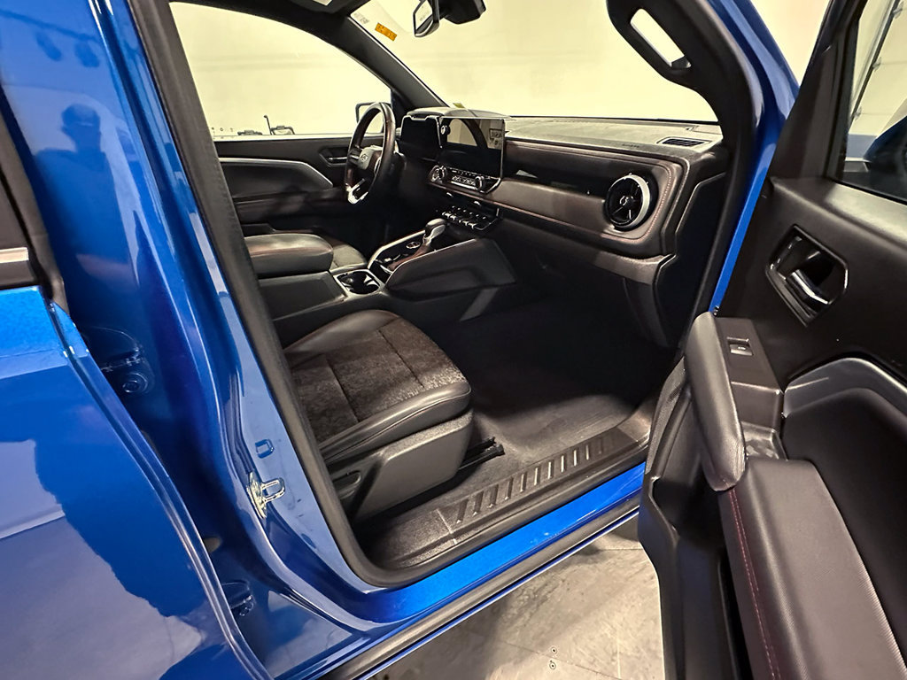 Used 2024 Chevrolet Colorado Z71 w/ Z71 Convenience Package 2 AWD/4WD image 26