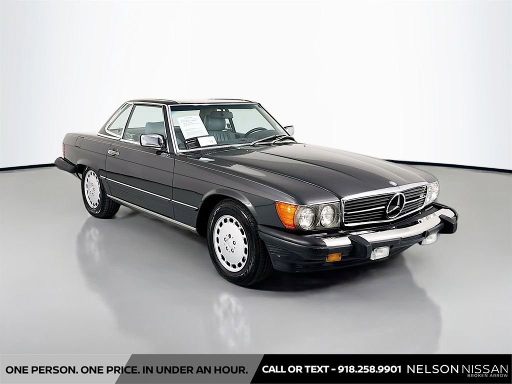 Used 1988 Mercedes-Benz 560 SL image 3