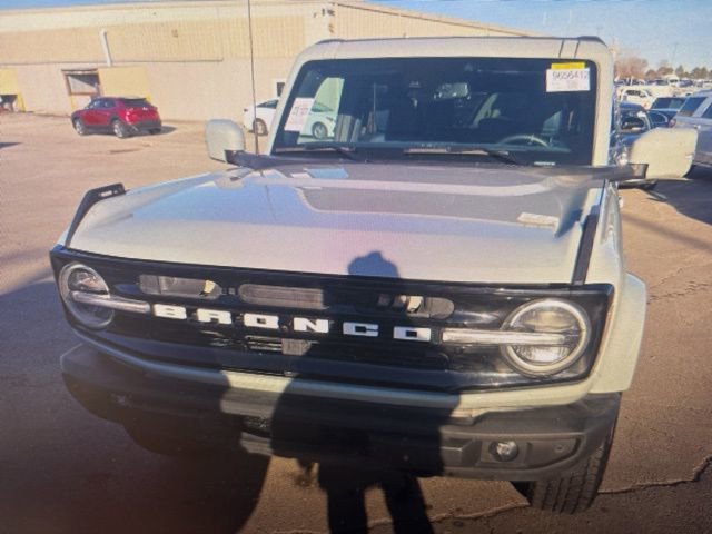Used 2024 Ford Bronco Outer Banks image 9