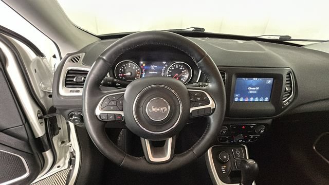 Used 2019 Jeep Compass Latitude w/ Popular Equipment Group AWD/4WD image 14