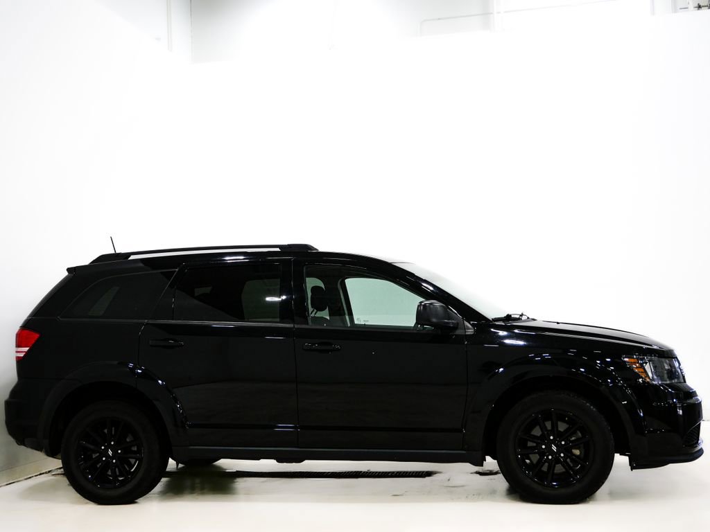 Used 2020 Dodge Journey SE w/ SE Popular Equipment Group image 4
