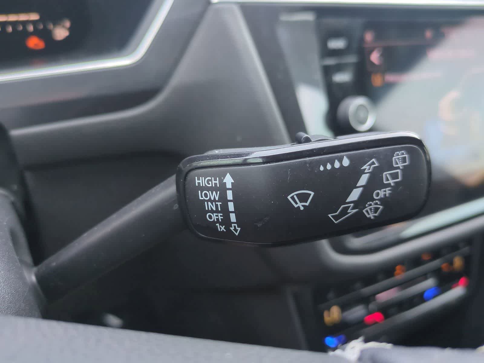 Used 2022 Volkswagen Tiguan SE FWD image 24