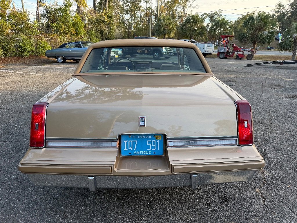 Used 1987 Oldsmobile Cutlass Supreme Brougham image 6