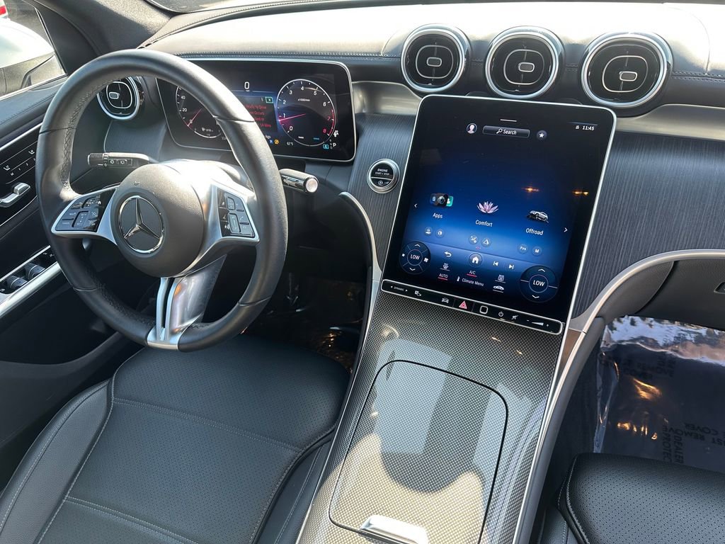 Used 2024 Mercedes-Benz GLC 300 4MATIC image 13