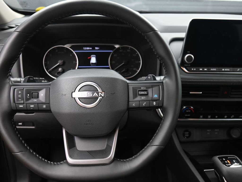 Used 2025 Nissan Rogue SV AWD/4WD image 17